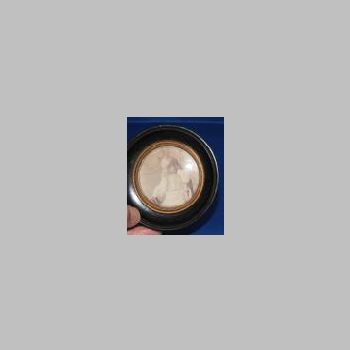 2020_12_12_13_36_24_Round photo frame Colling.JPG